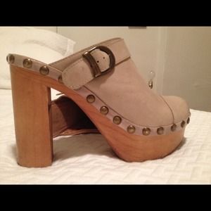 Jeffrey Campbell Clogs!