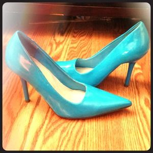 🌟TRADED🌟Turquoise pointed heels