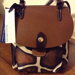 Authentic NWT Dooney & Bourke giraffe cross body
