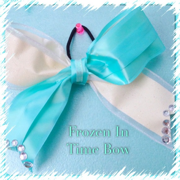 Snow Princess Cheer Bow