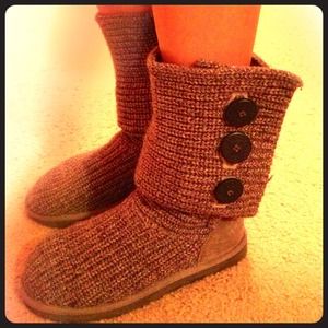 Classic Cardy UGG boots