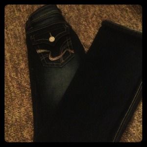 Great deal✨ never worn size 7 Levi jeans!