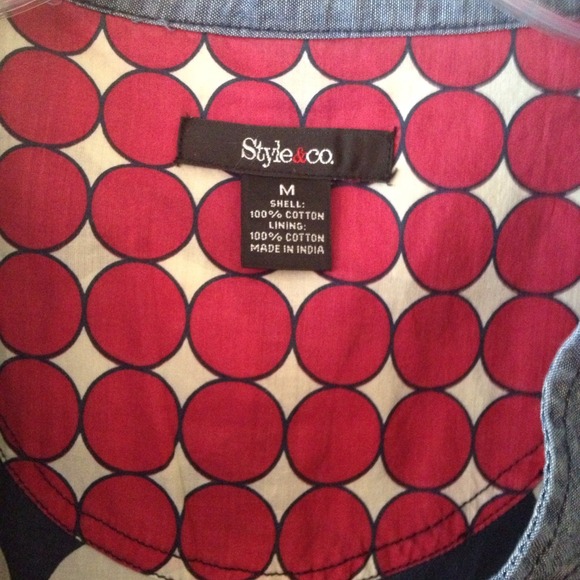 Jean jacket. - Picture 4 of 4