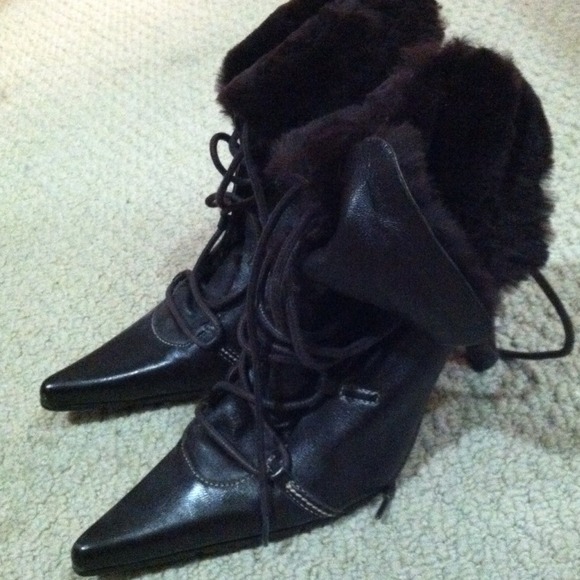 Dark Brown Aldo boogie with fur interior