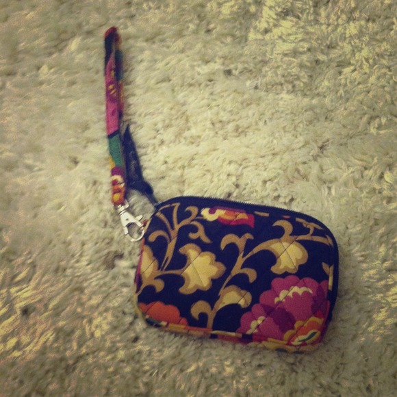 Vera Bradley Suzani wristlet