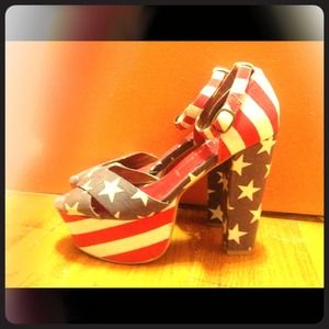 Jeffrey Campbell American flag