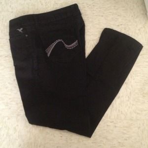 Black stretchy skinny jeans