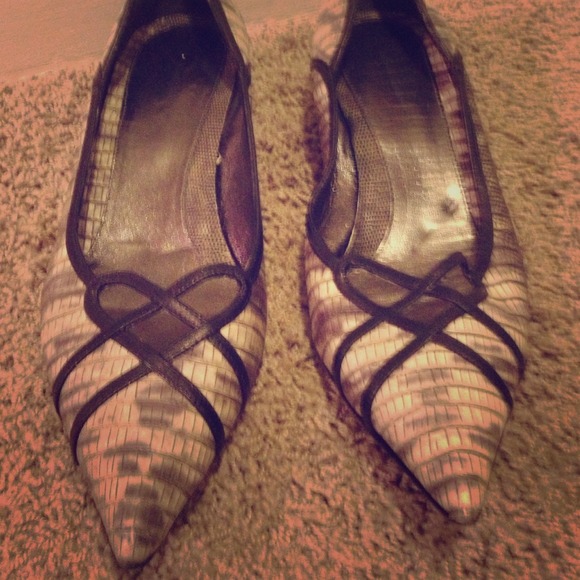 Banana Republic kitten heel