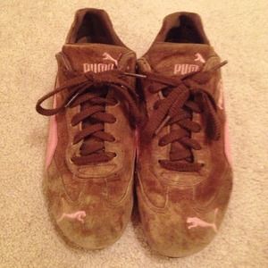Brown & Pink Pumas!