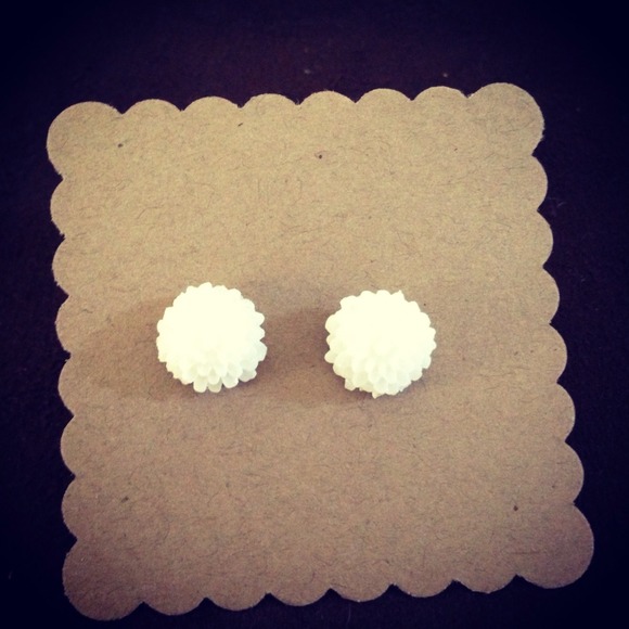 Stud earrings -SOLD OUT --