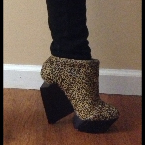 *SOLD* - Picture 3 of 4