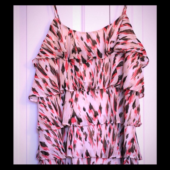 Candie's L tiered chiffon cami