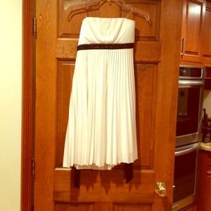 White short dress with black ribbon