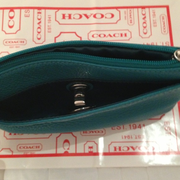 wristlet ! - Picture 3 of 3