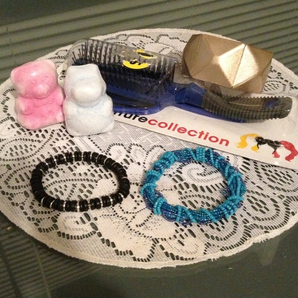FREE WITH PURCHASE!! Jewelry, beauty samples, etc!