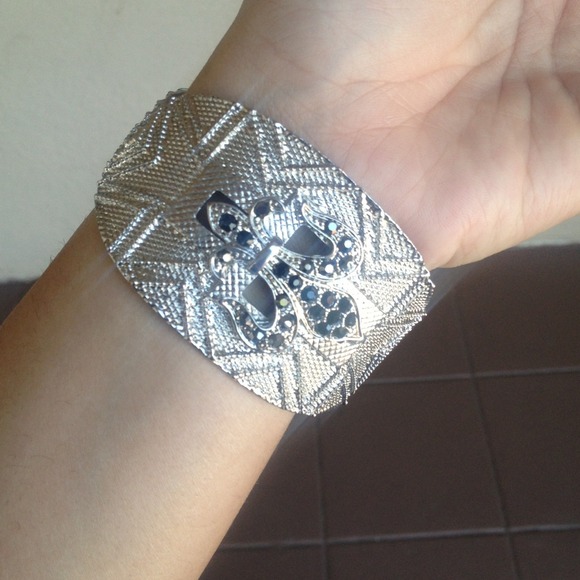 nice braclet - Picture 2 of 2