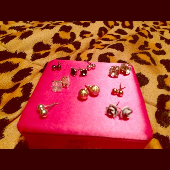 Bundle for christy1978 🎀