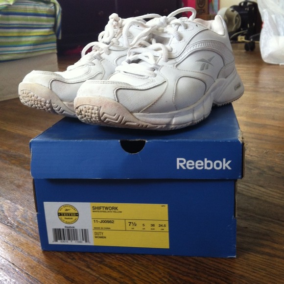NWOT White Reebox Tennis Shoes