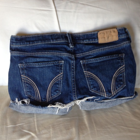 SOLD Abercrombie hollister 0R dark jean shorts - Picture 2 of 2