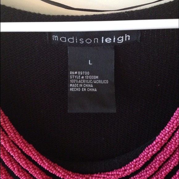 ⛔️SOLD⛔️ Short sleeve black sweater dress - Picture 2 of 3