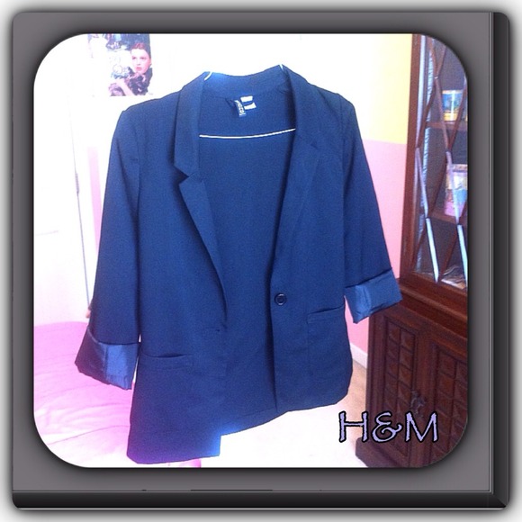 Classic H&M black blazer! - Picture 1 of 4