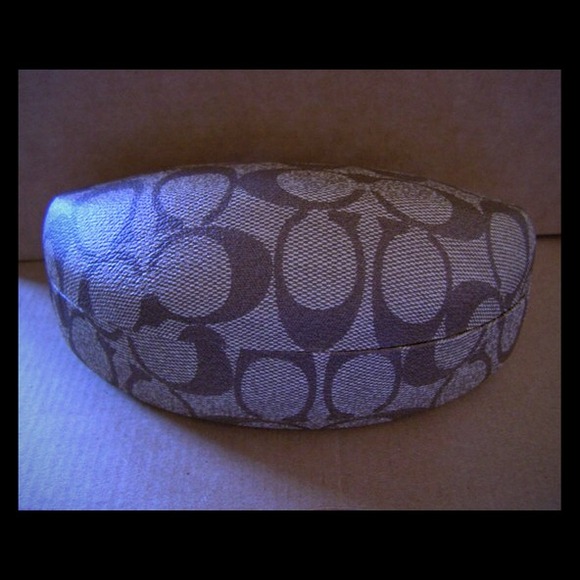 Coach large sunglasses case