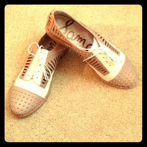 Sam Edelman white pair