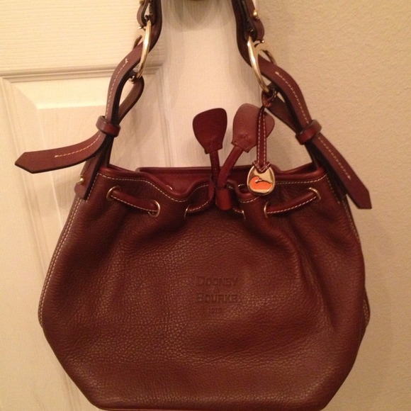 Dooney&Bourke chestnut brown leather purse