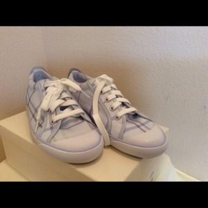Nice coach new