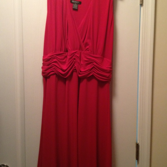 Red Dress - Picture 1 of 4