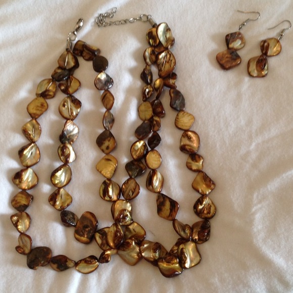 🌟💫. NECKLACE & EARRING SET