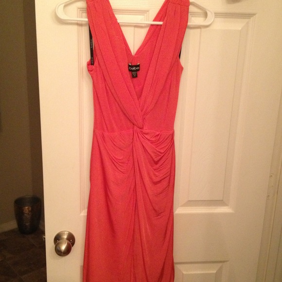 Gently use Bebe dress. XS