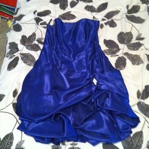 Homecoming dress looks blue but it's purple!!