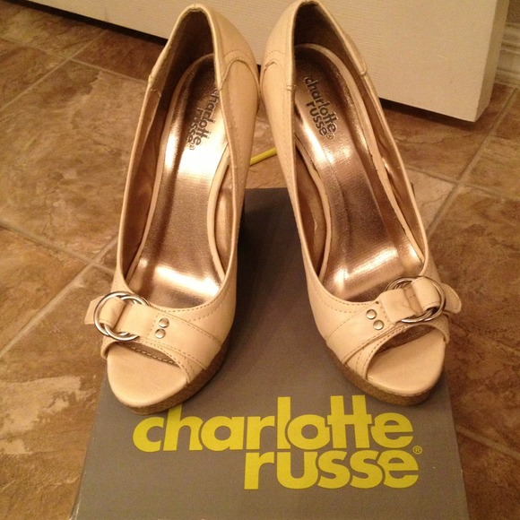 Gently used Charlotte Russe Ivory color wedges