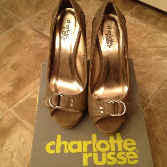 Gently used taupe color Charlotte Russe wedges.