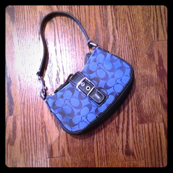 cute classic coach purse