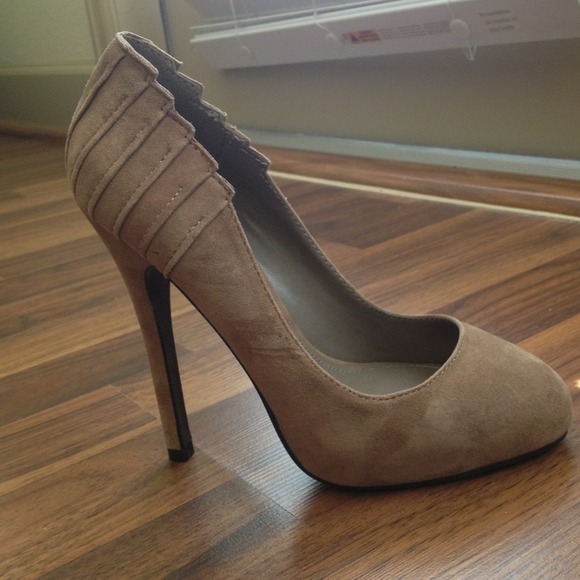 Aldo nude pumps