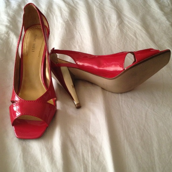 Nine West 8M Fuchsia Patent Leather. barely used. - Picture 3 of 4