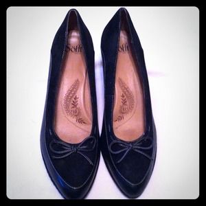 Sofft - black suede & leather shoes with bow