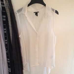 H&M button down schiffon top - size 10