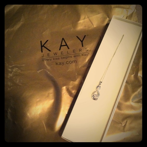 Beautiful KAY Jewelers necklace