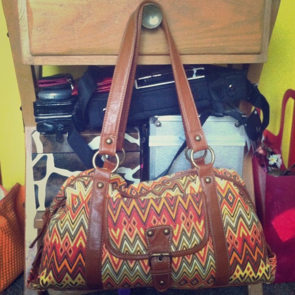 NWOT Tribal print purse