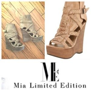 NWT Limited Edition Distressed Wedge Sz 8 from LF