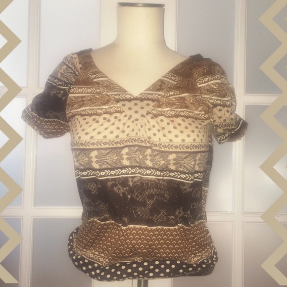 🎉30% off bundles🎉Cute casual brown top