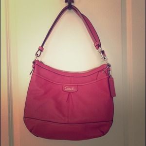 🔴RESERVED🔴100% authentic COACH handbag