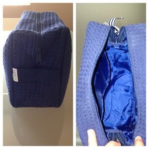 Makeup bag, Hollister jeggings, Abercrombie shorts