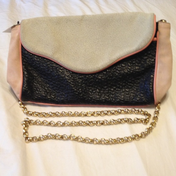 Authentic Balenciaga SM runway shoulder flap - Picture 2 of 4