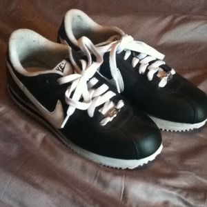 Nike classic line Cortez '72 ✨