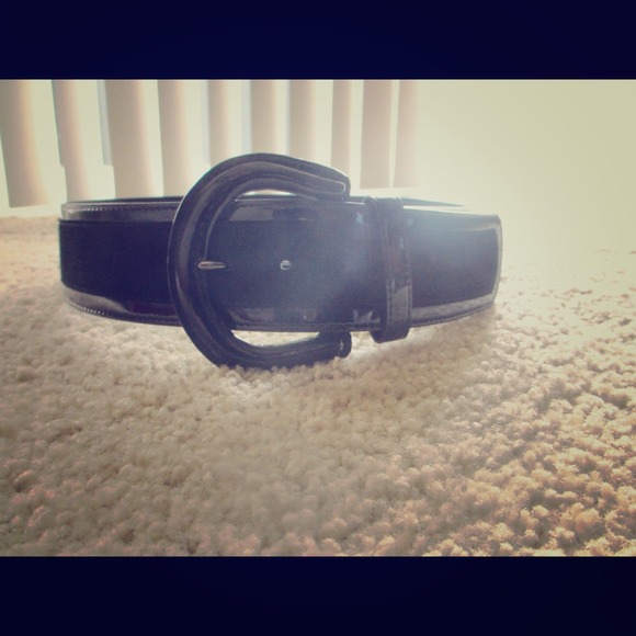 Thick high-waisted belt