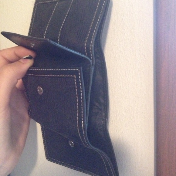 Authentic Coach Wallet - Picture 4 of 4